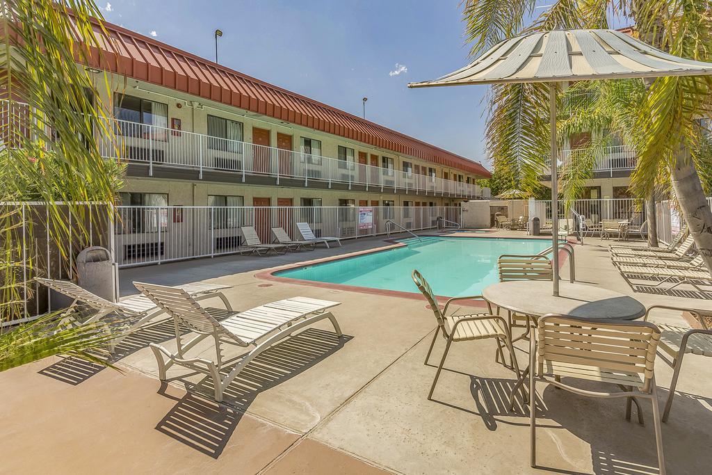 Motel 6-Fresno, Ca - Yosemite Hwy Exterior foto